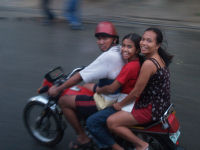 セブ島旅行記 : バイクの親子3人組